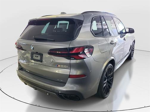 2026 BMW X5 M60i