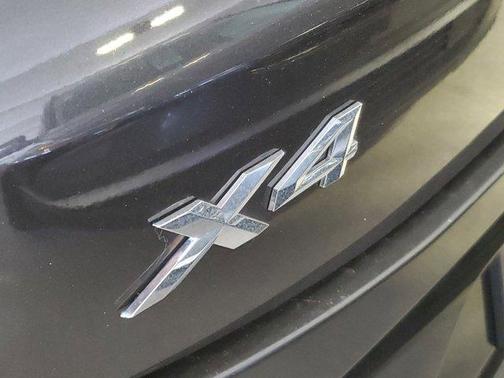 2022 BMW X4 xDrive30i