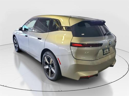 2026 BMW iX xDrive60