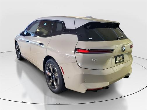 2026 BMW iX xDrive45