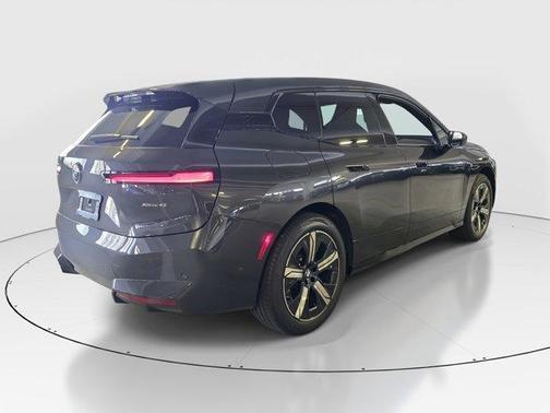 2026 BMW iX xDrive45