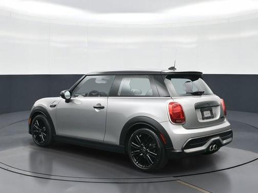 2023 MINI Hardtop Cooper