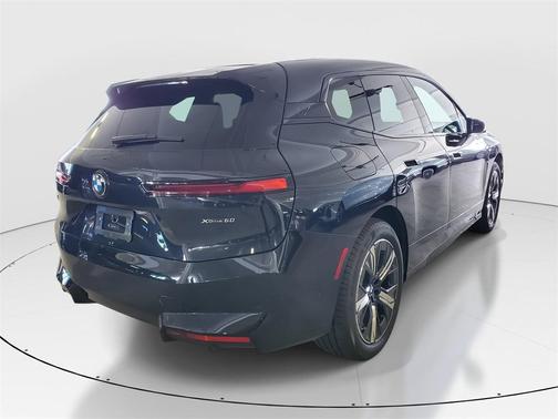 2026 BMW iX xDrive60