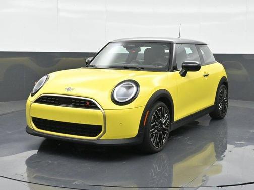 2025 MINI Hardtop SIGNATURE PLUS