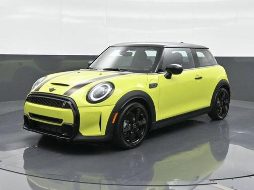 2023 MINI Hardtop Cooper