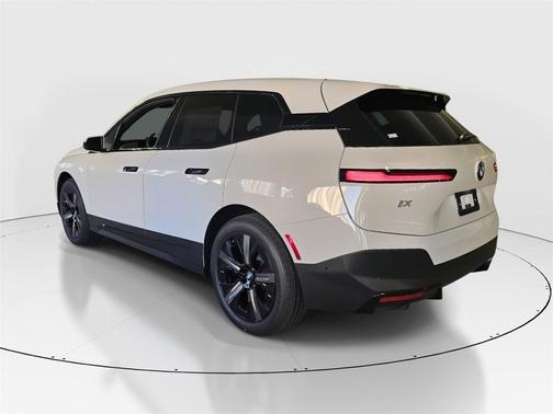 2025 BMW iX xDrive50