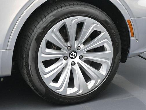 2021 Bentley Bentayga V8