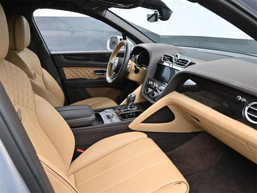 2021 Bentley Bentayga V8