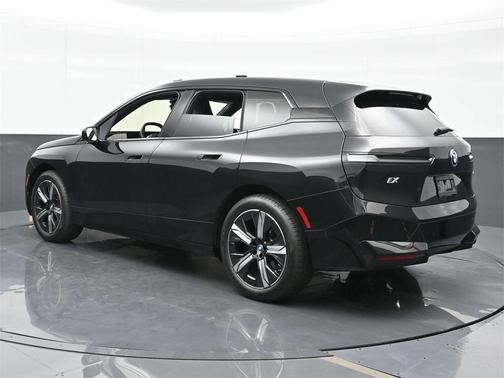 2025 BMW iX xDrive50
