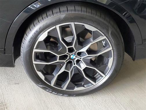 2026 BMW X7 M60i