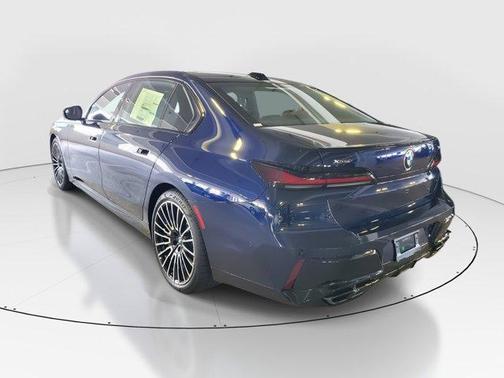 2026 BMW 760 760i xDrive