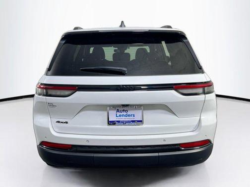 2022 Jeep Grand Cherokee Altitude