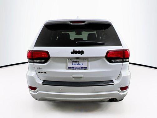 2022 Jeep Grand Cherokee Laredo