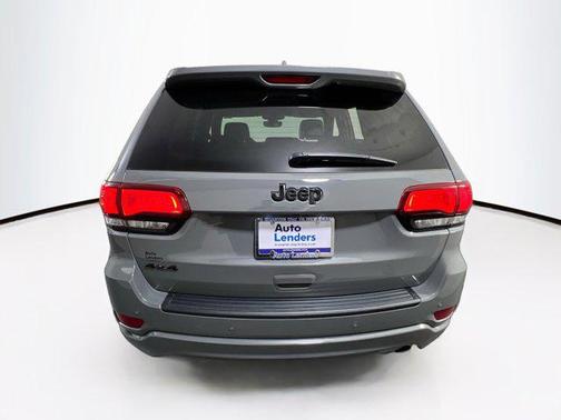 2022 Jeep Grand Cherokee Laredo