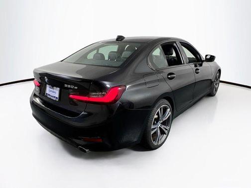 Black Sapphire Metallic 2022 BMW 330e xDrive