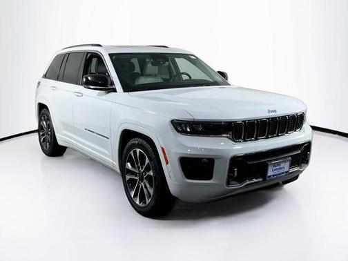 Bright White Clearcoat 2022 Jeep Grand Cherokee Overland