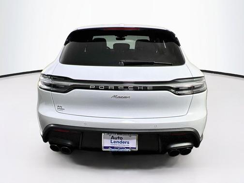 Carrara White Metallic 2022 Porsche Macan Macan