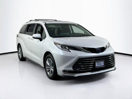 2024 Toyota Sienna Limited 7-Passenger