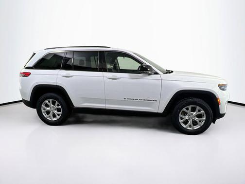 Bright White Clearcoat 2023 Jeep Grand Cherokee Limited