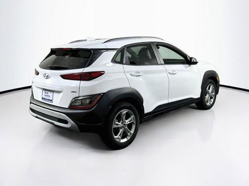 Lunar White 2022 Hyundai KONA SEL