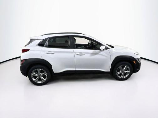 Lunar White 2022 Hyundai KONA SEL