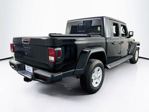 Black Clearcoat 2023 Jeep Gladiator Sport S