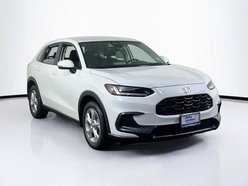 Platinum White Pearl 2023 Honda HR-V LX