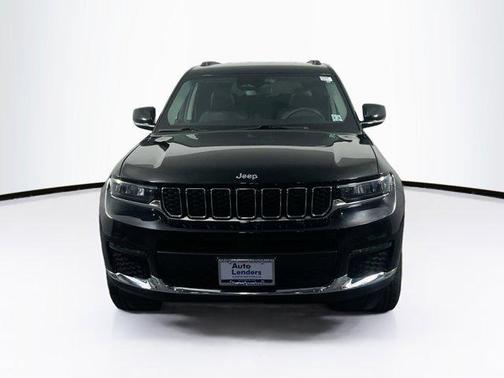 Diamond Black Crystal Pearlcoat 2023 Jeep Grand Cherokee L Limited