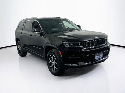 Diamond Black Crystal Pearlcoat 2023 Jeep Grand Cherokee L Limited
