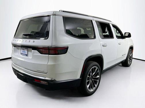 2022 Jeep Wagoneer Series III 4x4