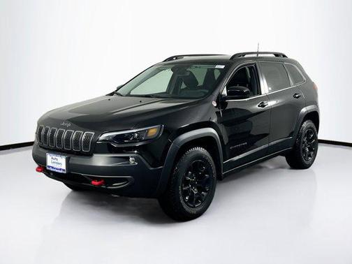 Diamond Black Crystal Pearlcoat 2022 Jeep Cherokee Trailhawk