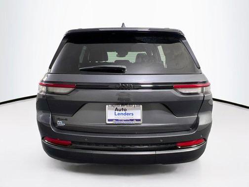 2022 Jeep Grand Cherokee Altitude