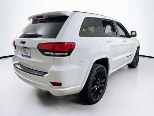 2022 Jeep Grand Cherokee Laredo