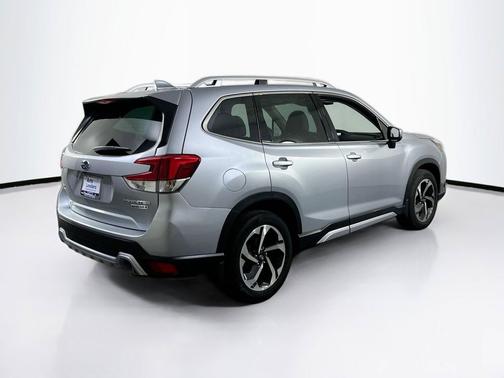 Ice Silver Metallic 2023 Subaru Forester Touring