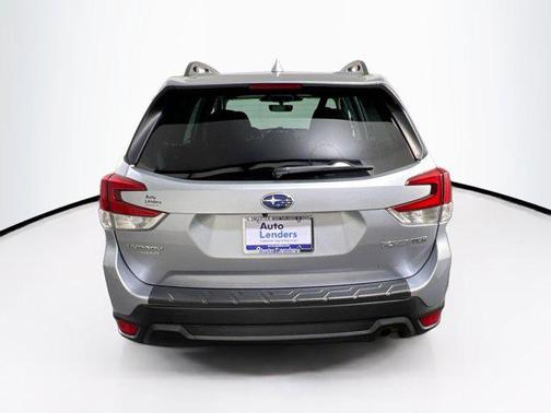 Ice Silver Metallic 2023 Subaru Forester Premium