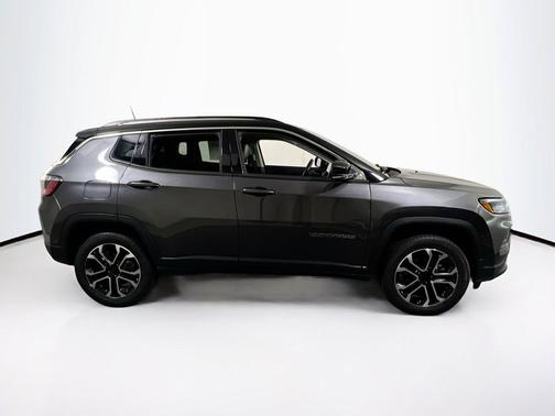 Granite Crystal Metallic Clearcoat 2022 Jeep Compass Limited