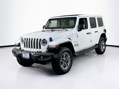 Bright White Clearcoat 2021 Jeep Wrangler Unlimited Sahara