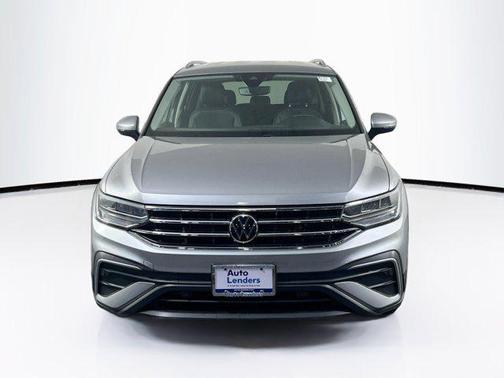 Pyrite Silver Metallic 2022 Volkswagen Tiguan 2.0T SE 4MOTION