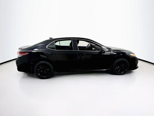 Midnight Black Metallic 2019 Toyota Camry SE