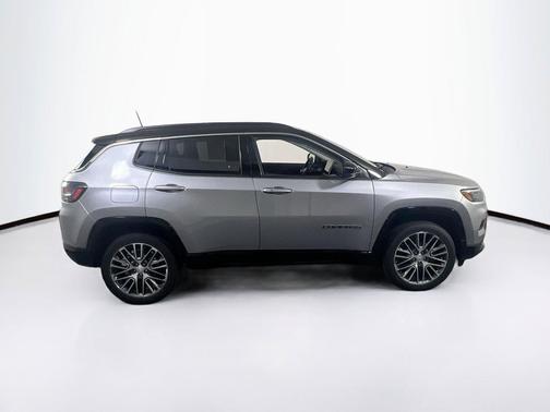 Billet Silver Metallic Clearcoat 2022 Jeep Compass Limited