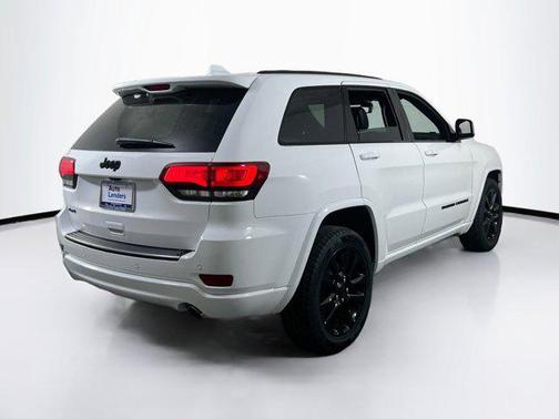 2022 Jeep Grand Cherokee Laredo