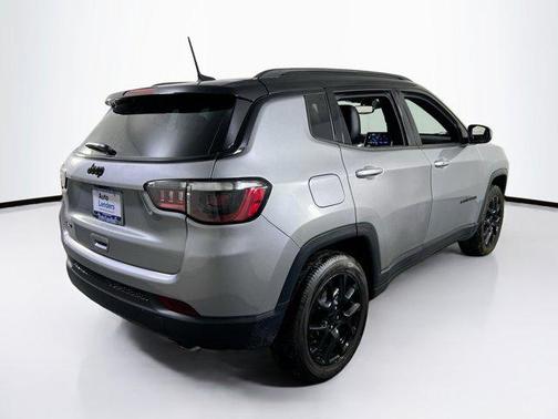 Billet Silver Metallic Clearcoat 2022 Jeep Compass Latitude