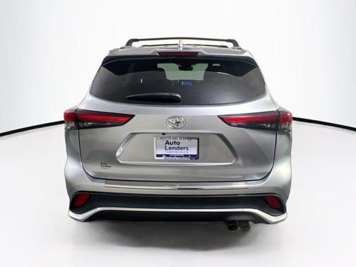 Celestial Silver Metallic 2023 Toyota Highlander XSE