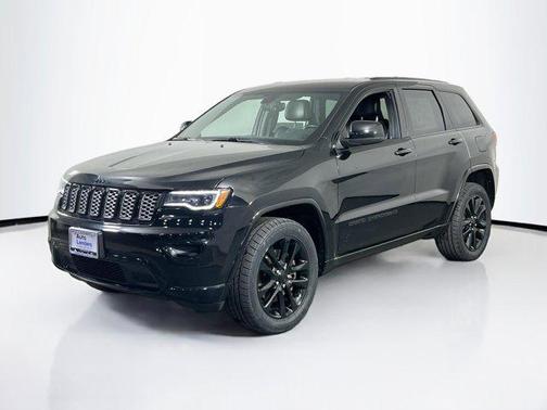 2022 Jeep Grand Cherokee Laredo