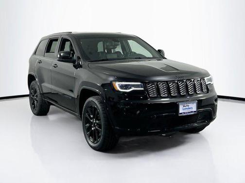 2022 Jeep Grand Cherokee Laredo