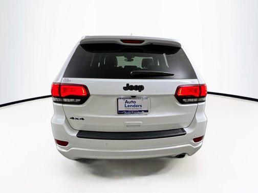 2022 Jeep Grand Cherokee Laredo