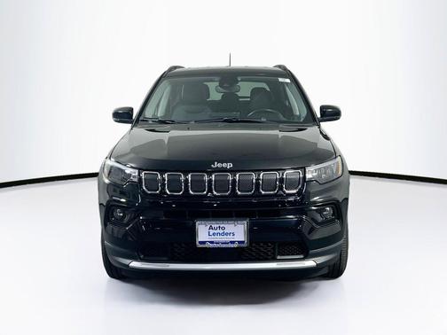 Diamond Black Crystal Pearlcoat 2022 Jeep Compass Limited