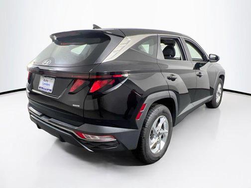 2022 Hyundai TUCSON SE