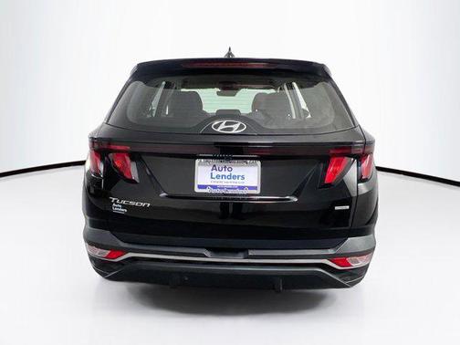 2022 Hyundai TUCSON SE