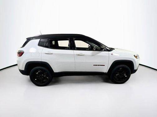 Bright White Clearcoat 2023 Jeep Compass Trailhawk